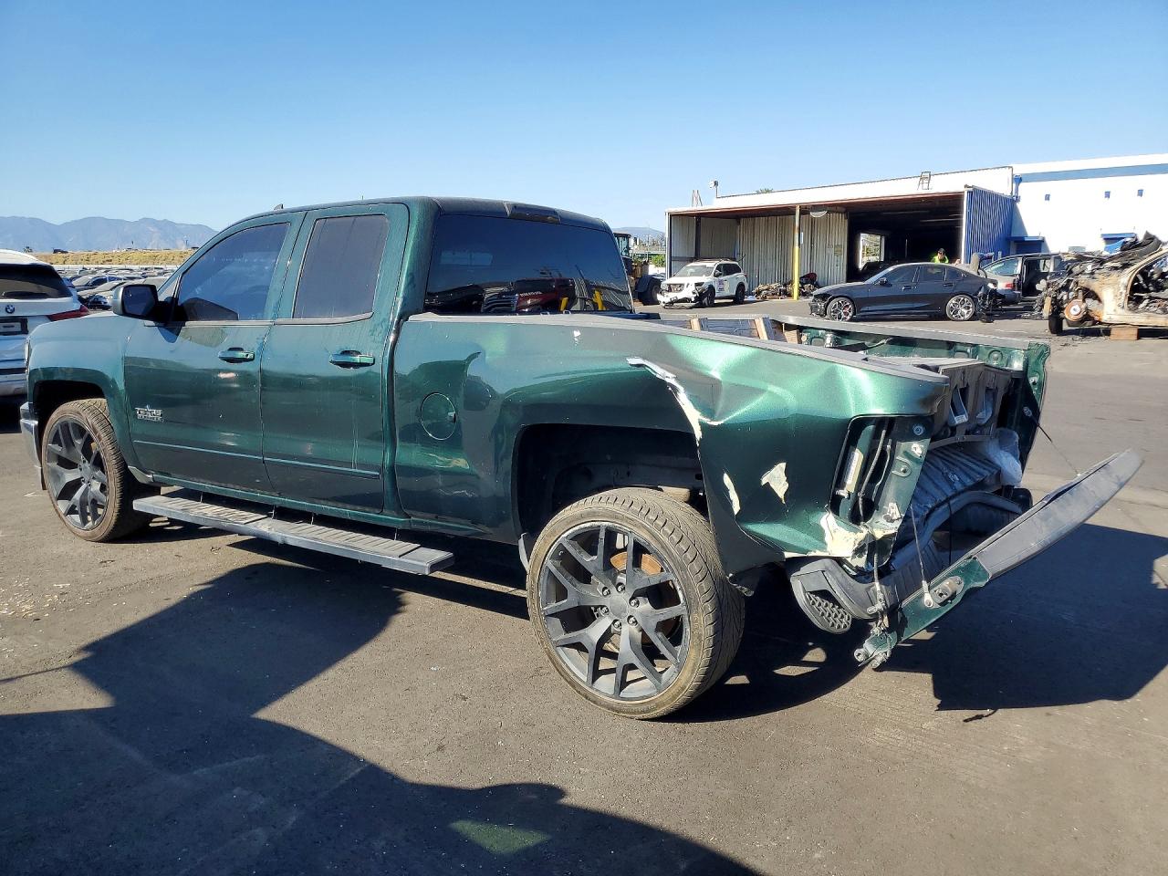 2015 CHEVROLET SILVERADO C1500 LT photo 2