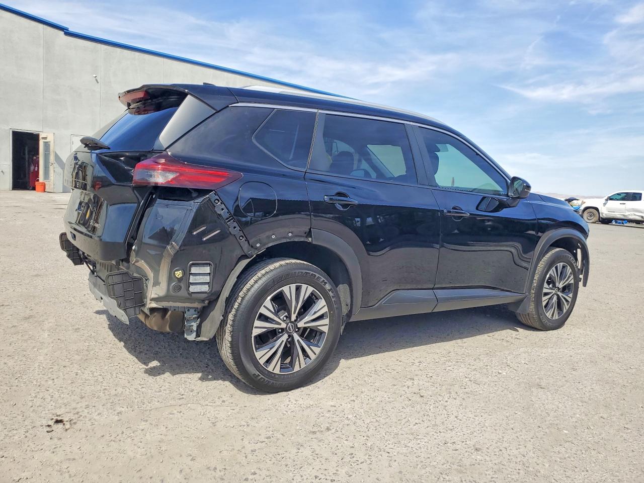 2023 NISSAN ROGUE SV photo 3