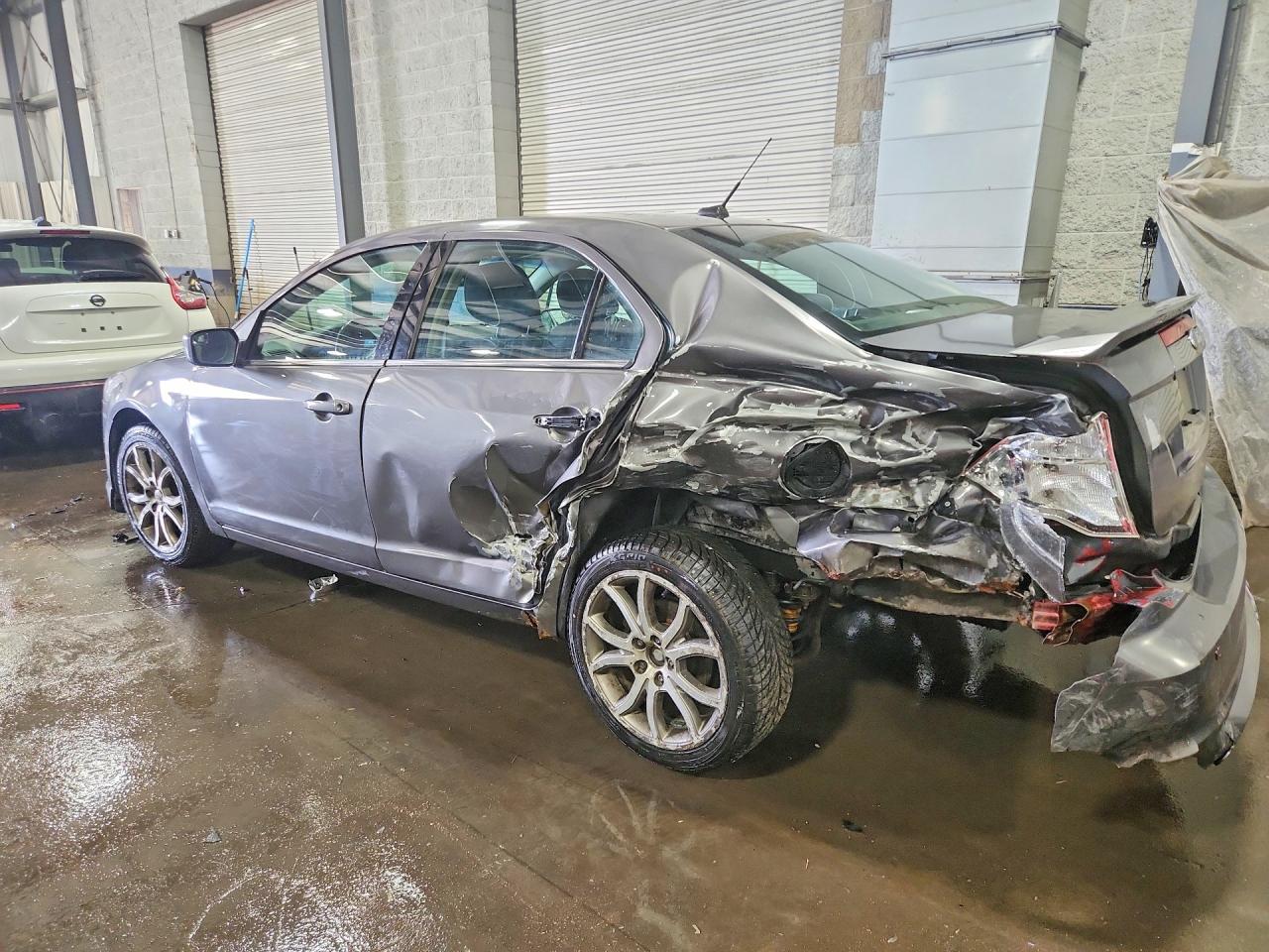 2011 FORD FUSION SE photo 4