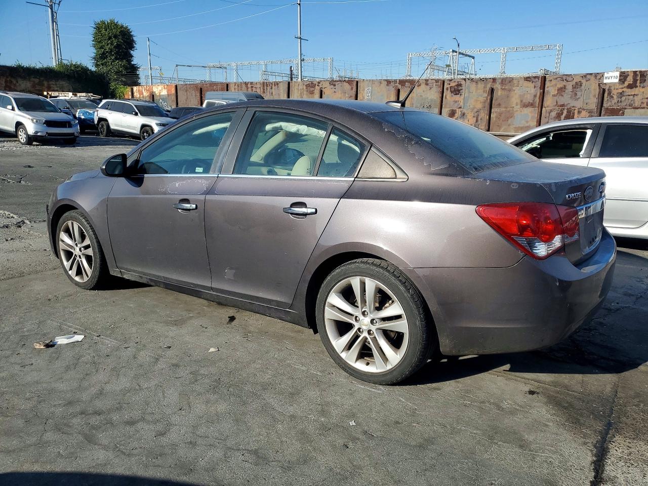 2011 CHEVROLET CRUZE LTZ photo 2
