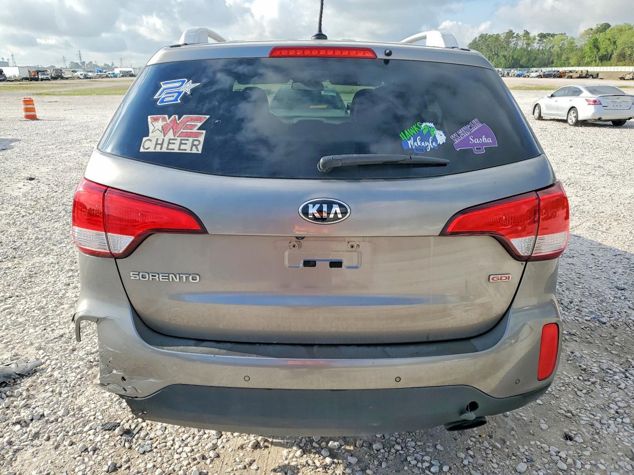 2015 KIA SORENTO LX photo 11