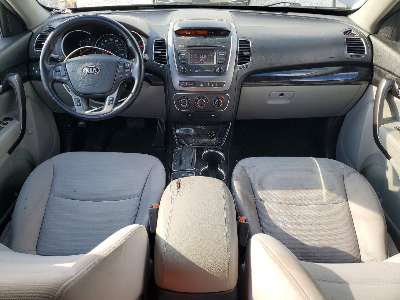 2015 KIA SORENTO LX photo 15