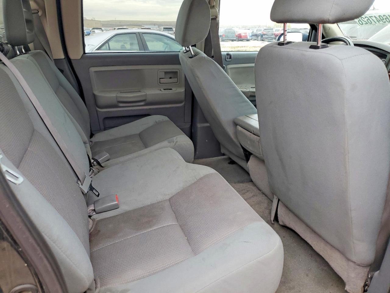 2005 DODGE DAKOTA QUAD SLT photo 28