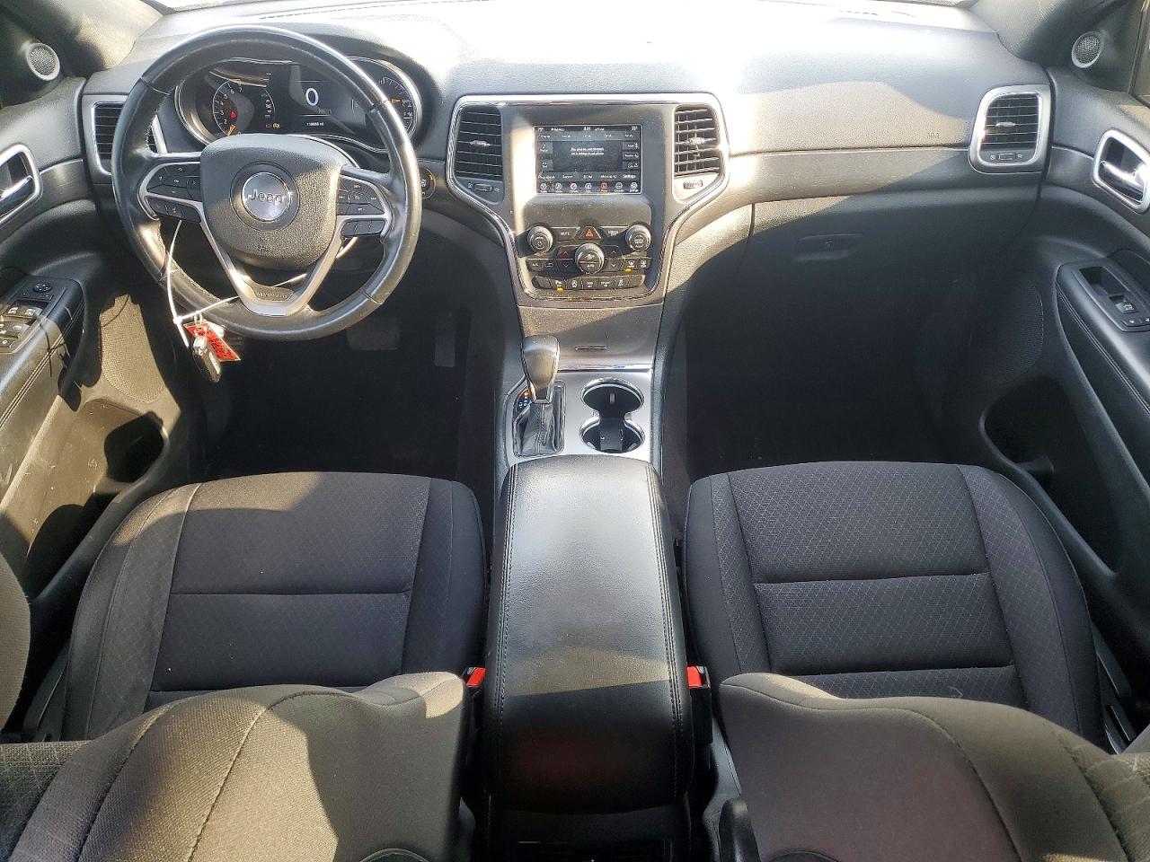 2018 JEEP GRAND CHEROKEE LAREDO photo 22