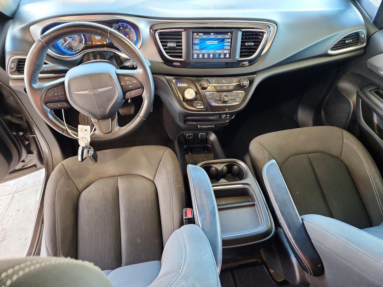 2019 CHRYSLER PACIFICA TOURING PLUS photo 22
