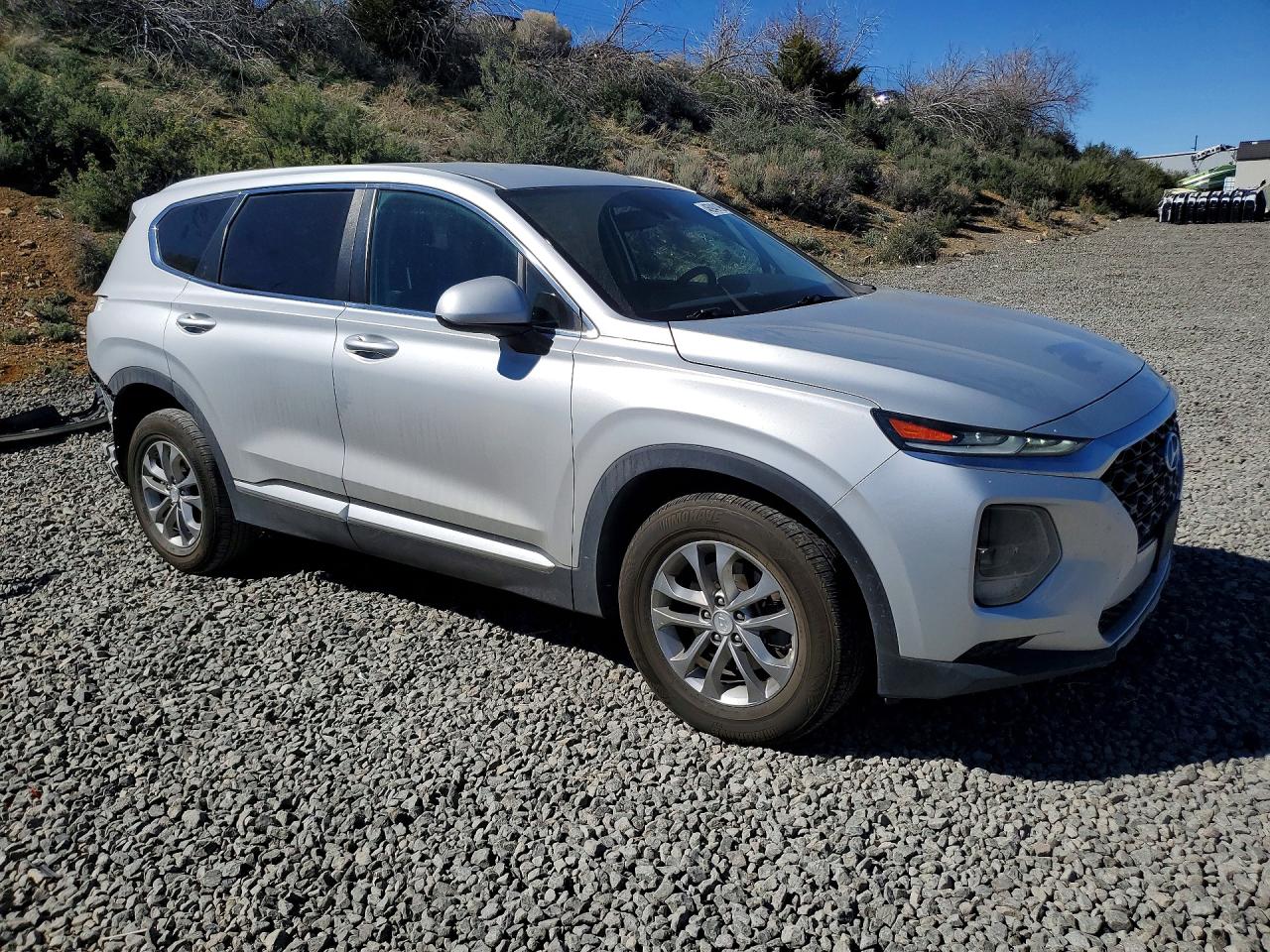 2019 HYUNDAI SANTA FE SE 2.4L photo 4