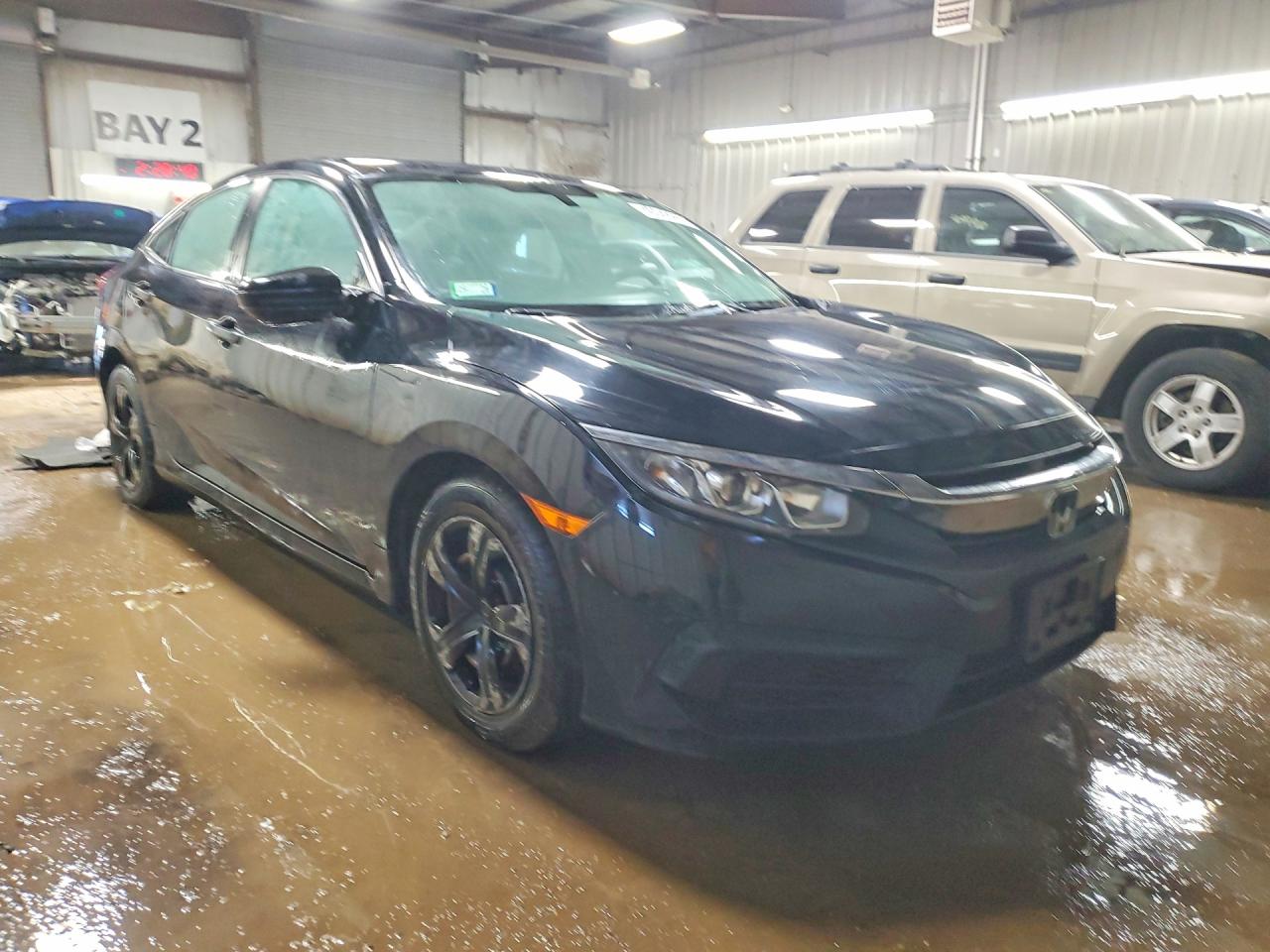 2017 HONDA CIVIC LX photo 4
