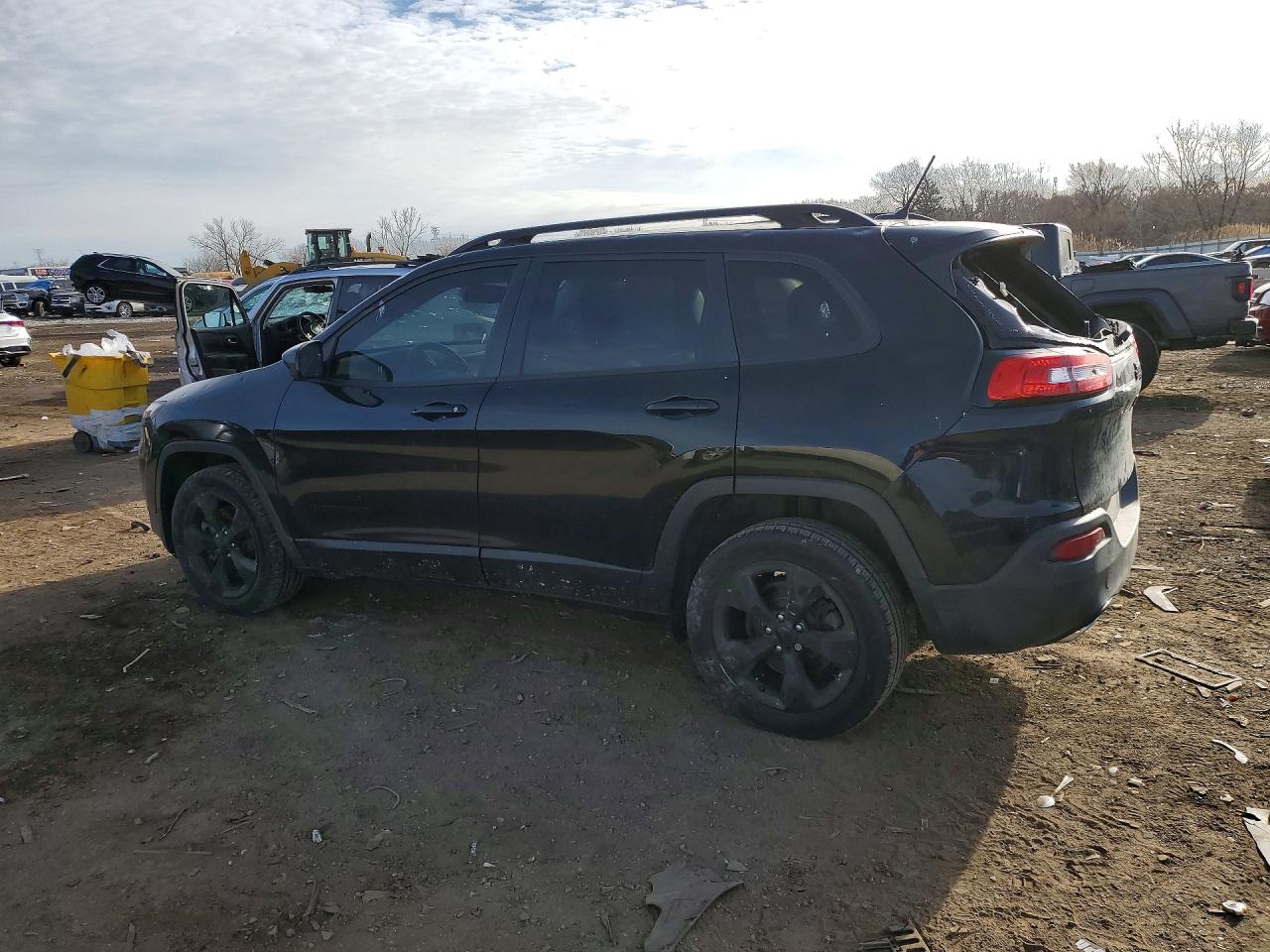 2018 JEEP CHEROKEE LATITUDE photo 2