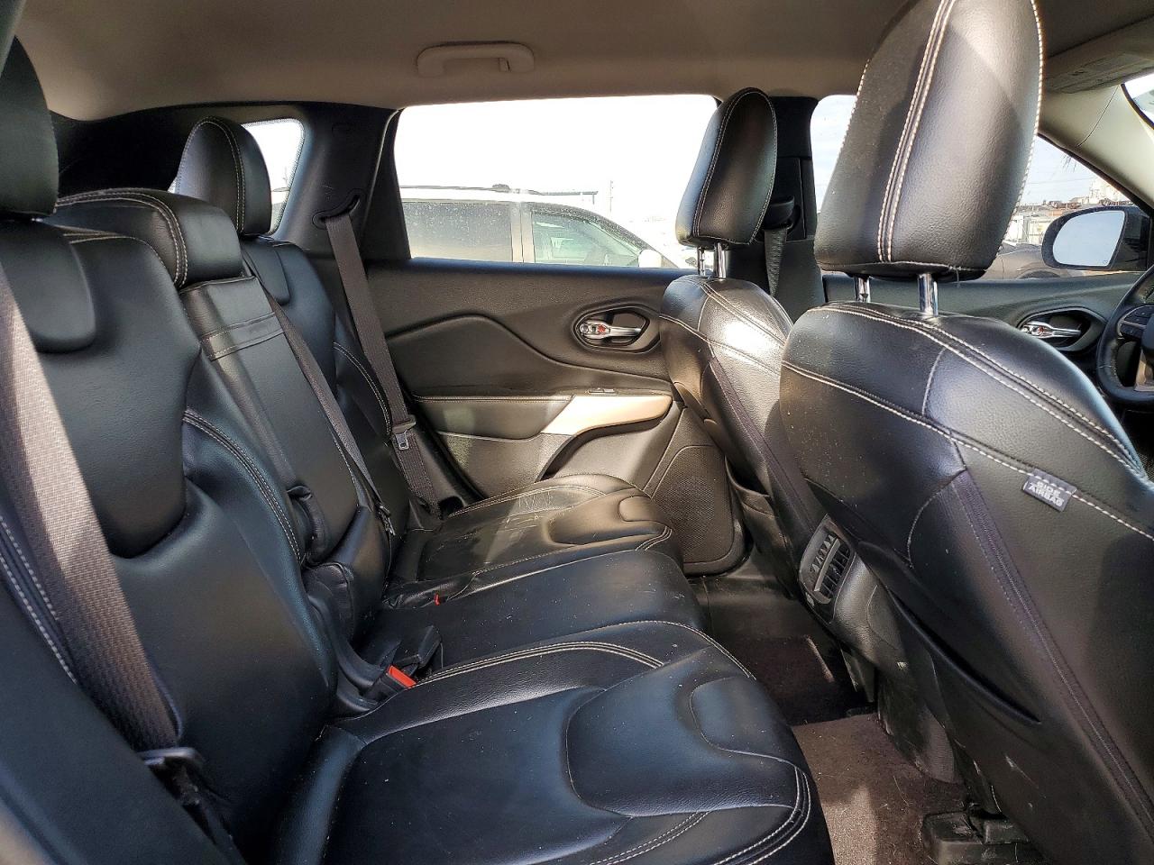 2018 JEEP CHEROKEE LATITUDE photo 11