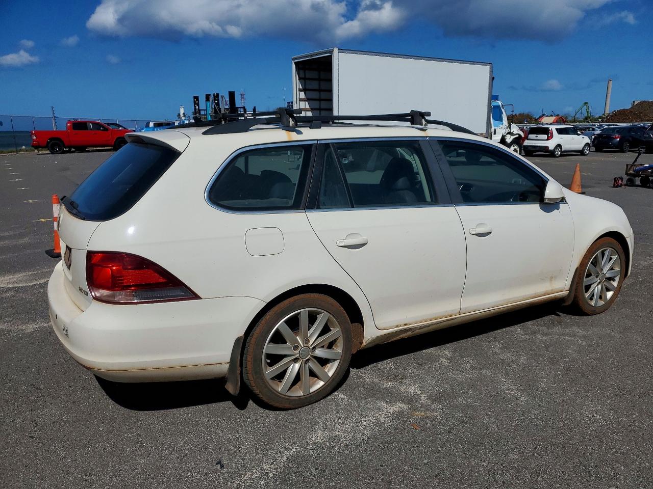 2013 VOLKSWAGEN JETTA S photo 5