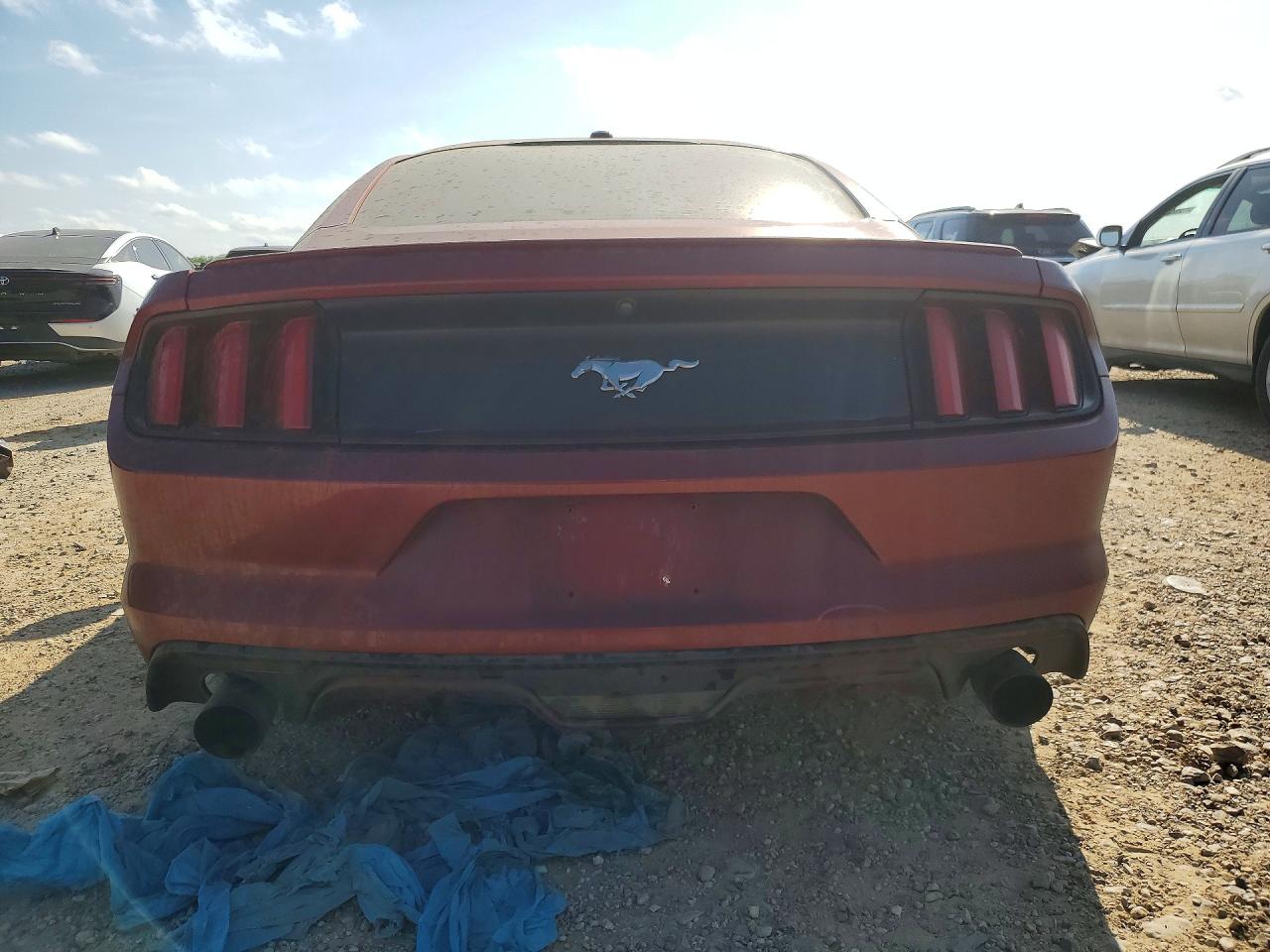 2015 FORD MUSTANG photo 11