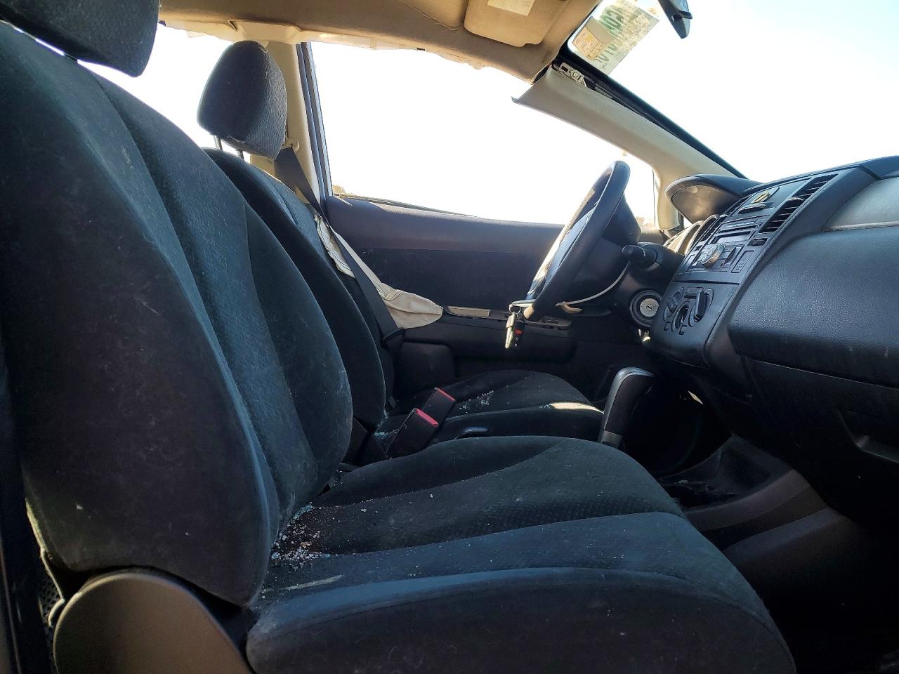 2011 NISSAN VERSA 1.8 S photo 7