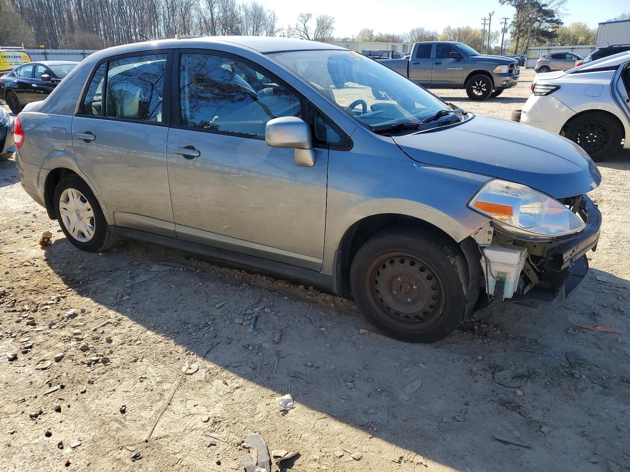 2011 NISSAN VERSA 1.8 S photo 4