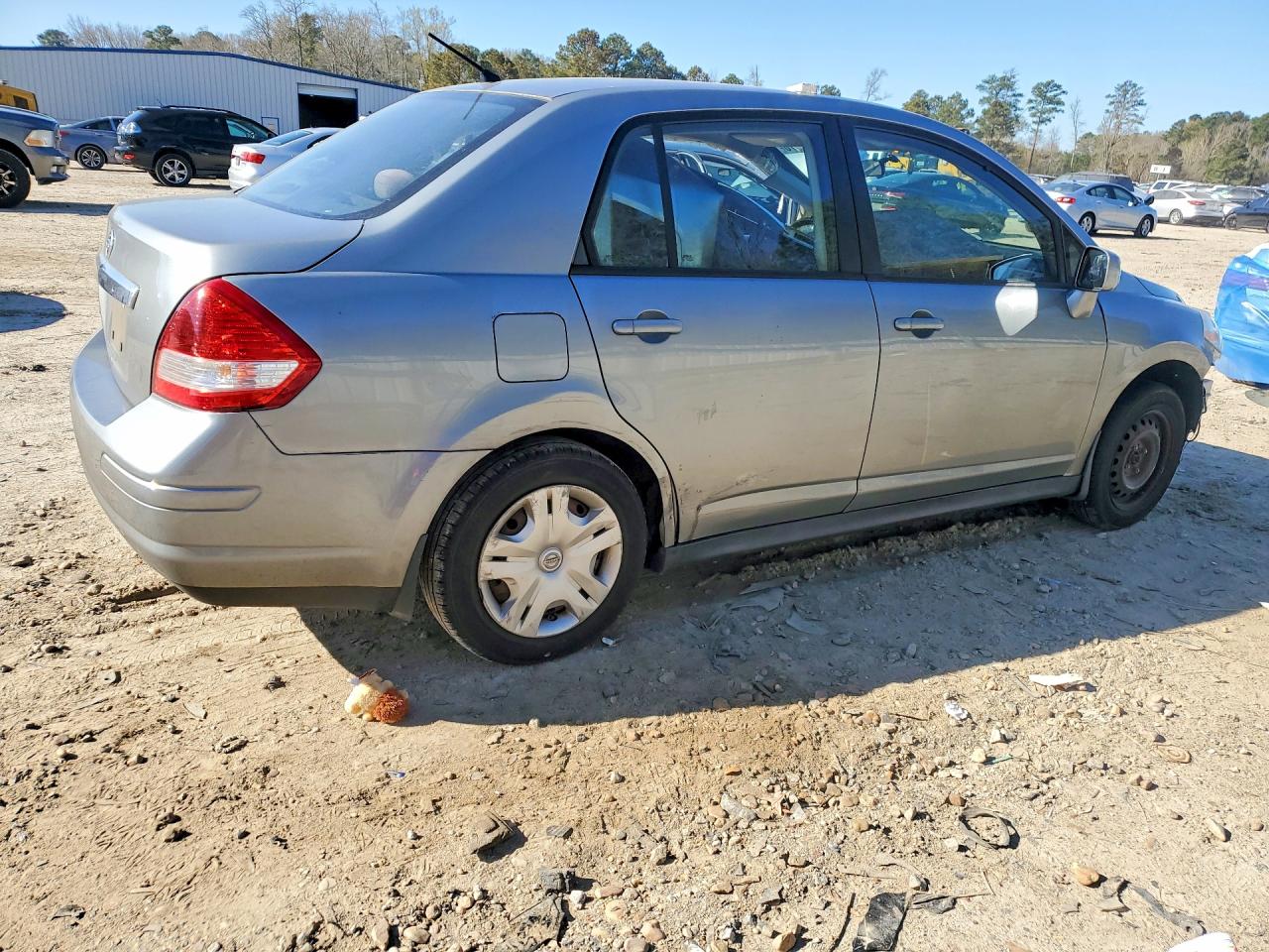 2011 NISSAN VERSA 1.8 S photo 3