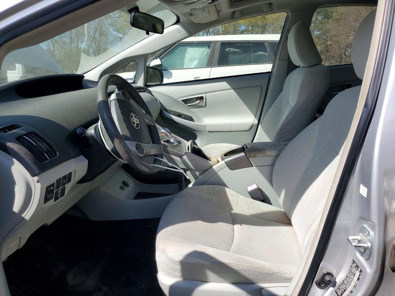2012 TOYOTA PRIUS THREE photo 13