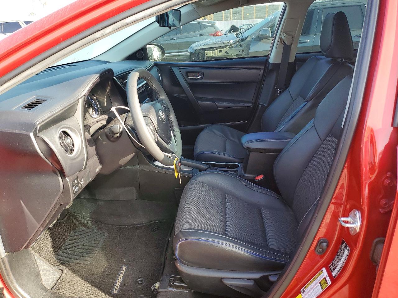 2018 TOYOTA COROLLA SE photo 13