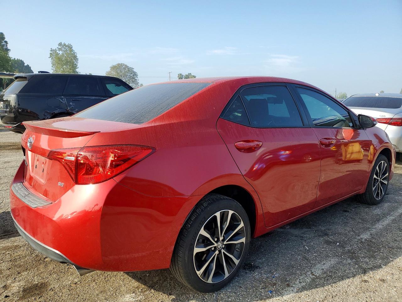 2018 TOYOTA COROLLA SE photo 5
