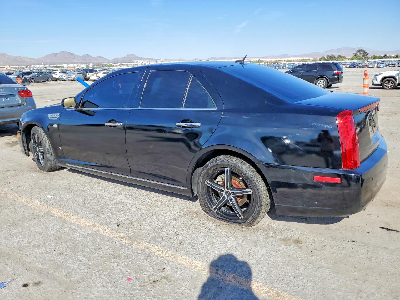 2008 CADILLAC STS photo 3