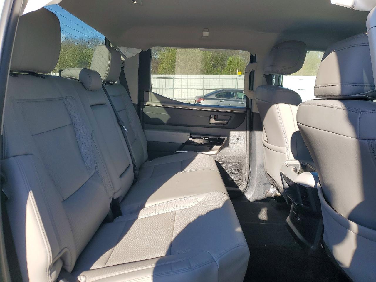 2024 TOYOTA TUNDRA LIMITED HV photo 28