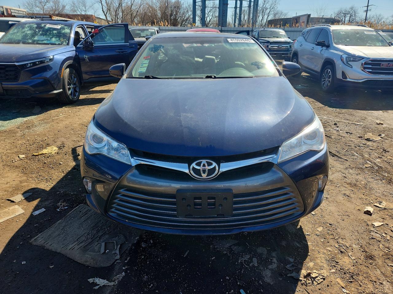 2016 TOYOTA CAMRY LE photo 9