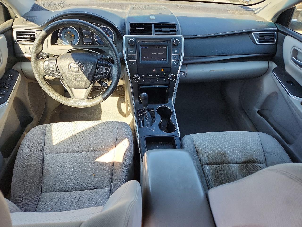 2016 TOYOTA CAMRY LE photo 15