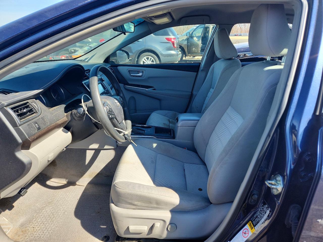 2016 TOYOTA CAMRY LE photo 13