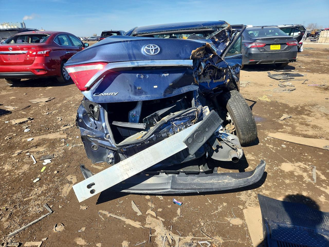 2016 TOYOTA CAMRY LE photo 11