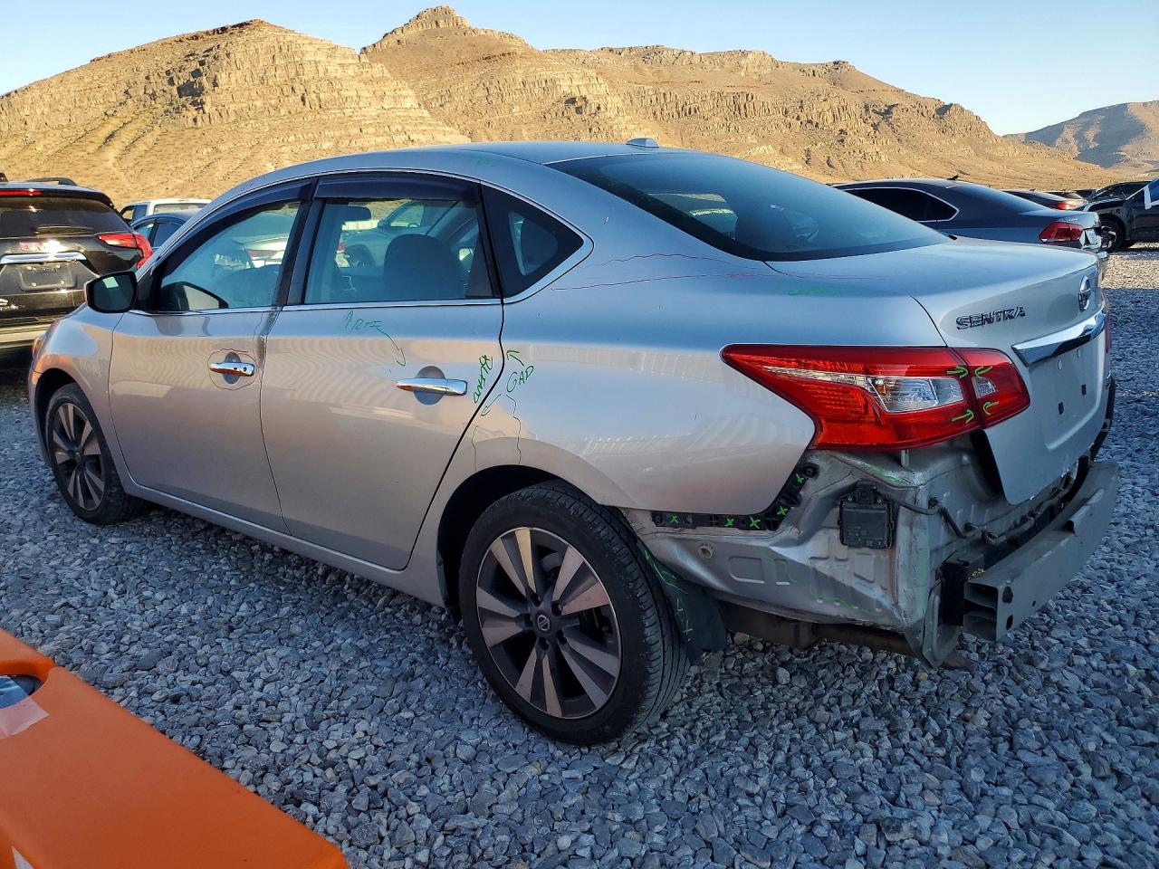 2019 NISSAN SENTRA SV photo 3