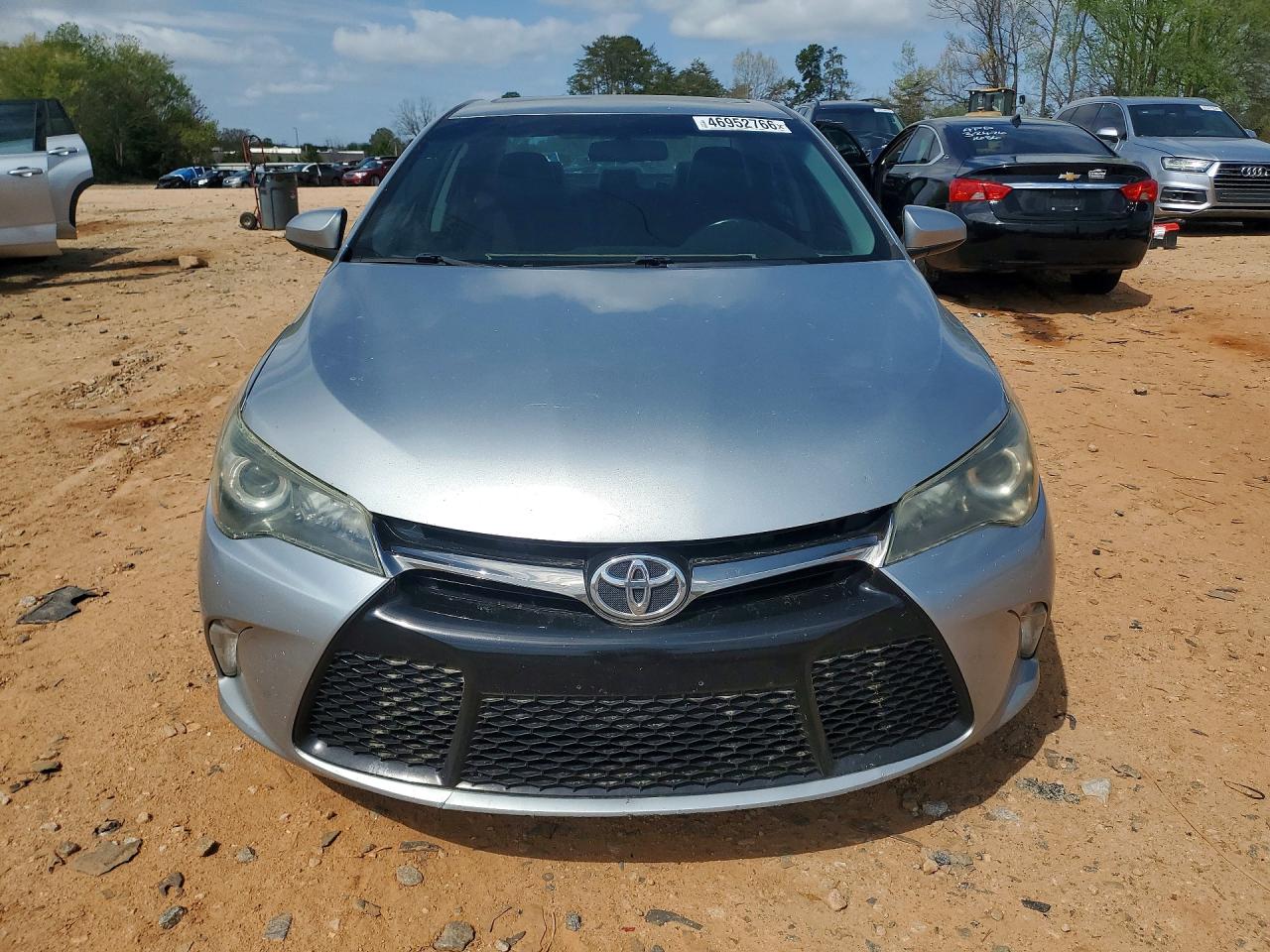 2016 TOYOTA CAMRY SE photo 13