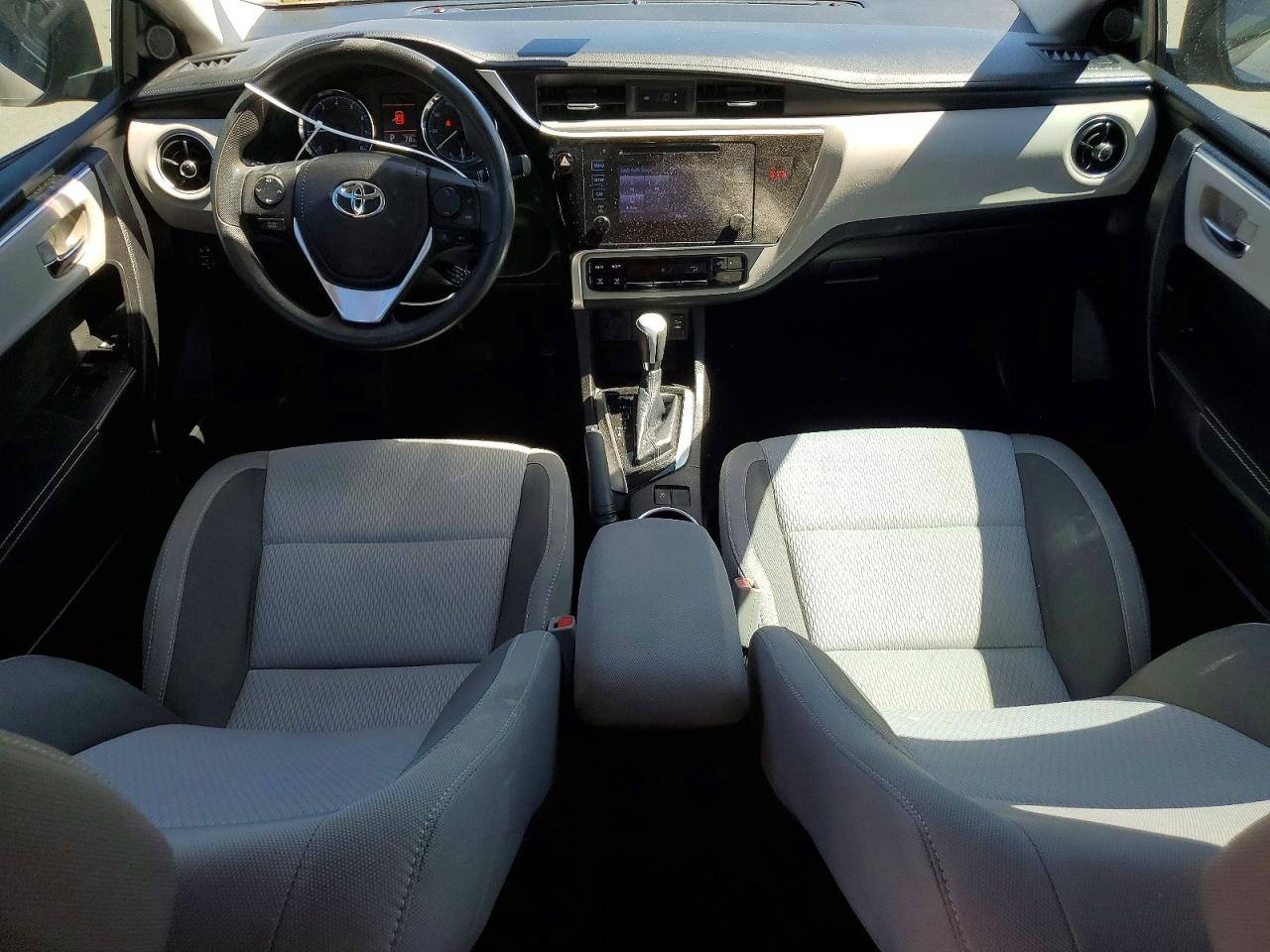 2019 TOYOTA COROLLA LE photo 22