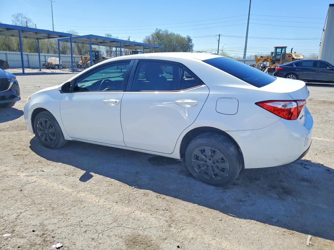 2016 TOYOTA COROLLA LE photo 2