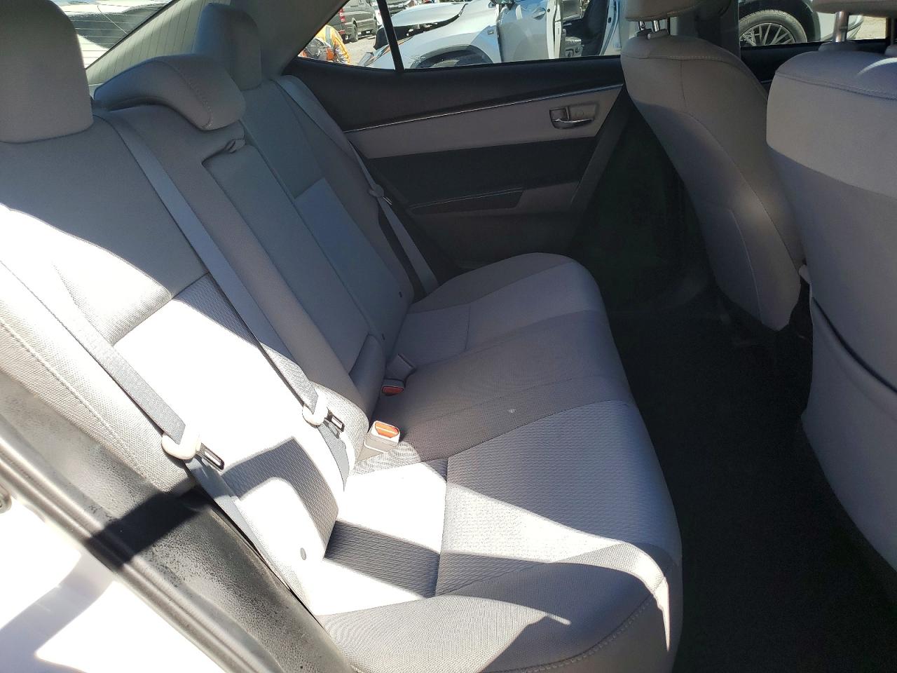 2016 TOYOTA COROLLA LE photo 10
