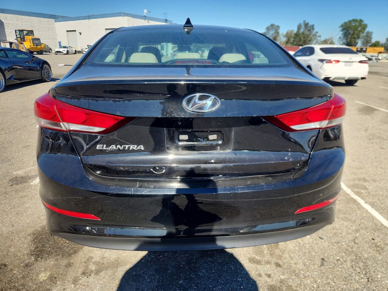 2018 HYUNDAI ELANTRA SEL photo 11
