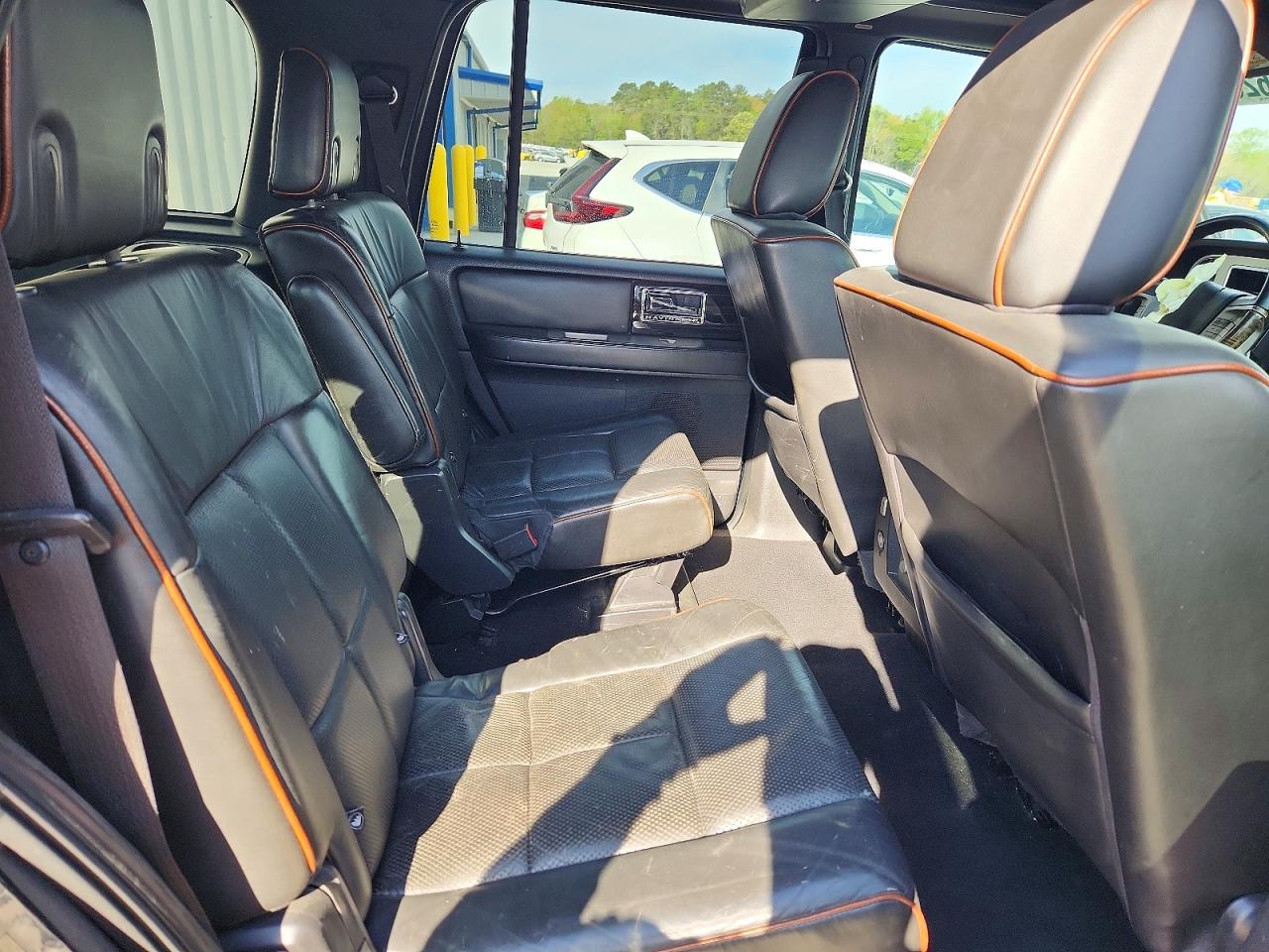 2009 LINCOLN NAVIGATOR photo 31