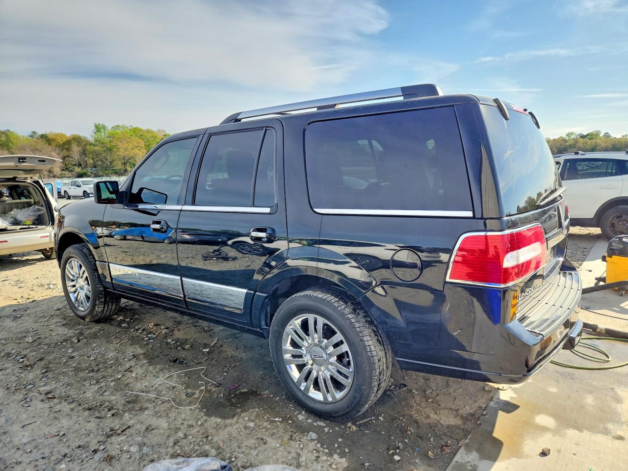 2009 LINCOLN NAVIGATOR photo 4