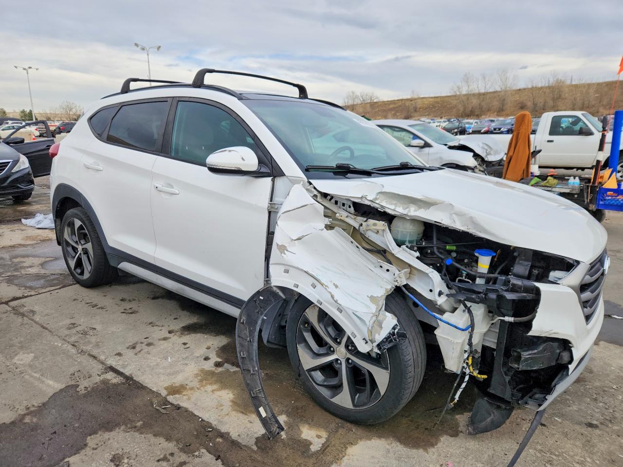 2018 HYUNDAI TUCSON VALUE photo 4