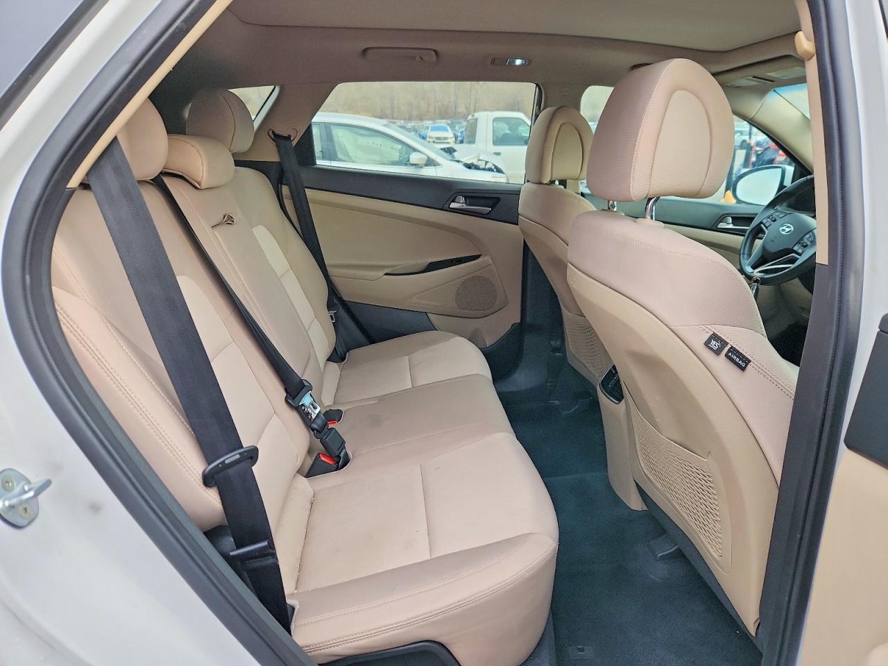2018 HYUNDAI TUCSON VALUE photo 11