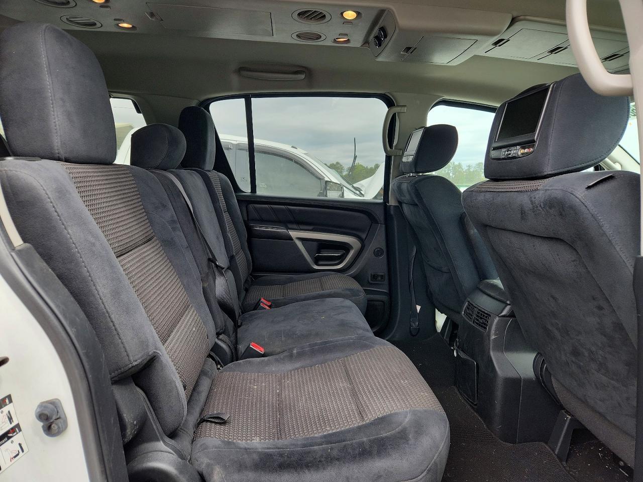 2015 NISSAN ARMADA SV photo 11