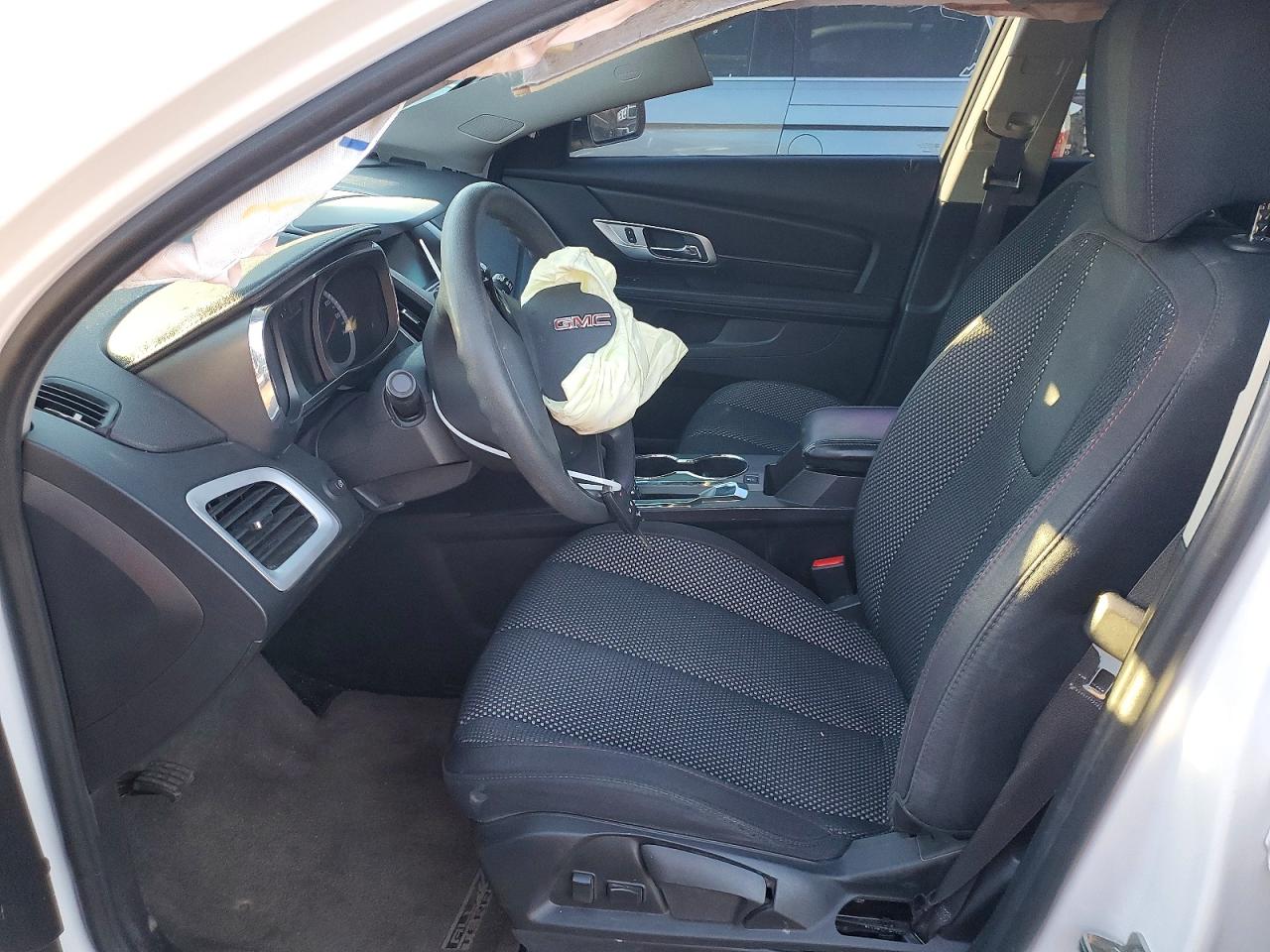 2017 GMC TERRAIN SLE photo 13