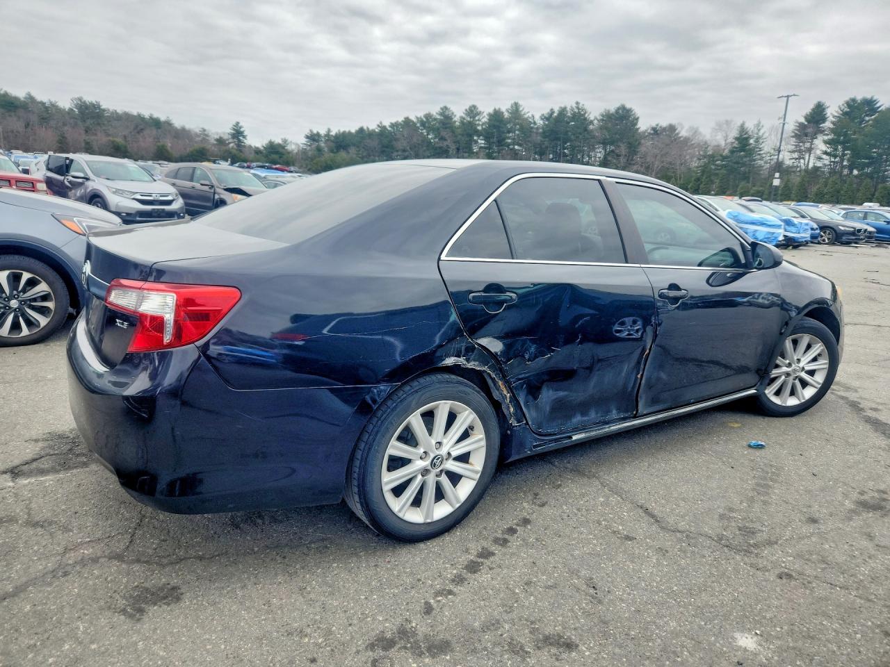 2013 TOYOTA CAMRY XLE photo 7