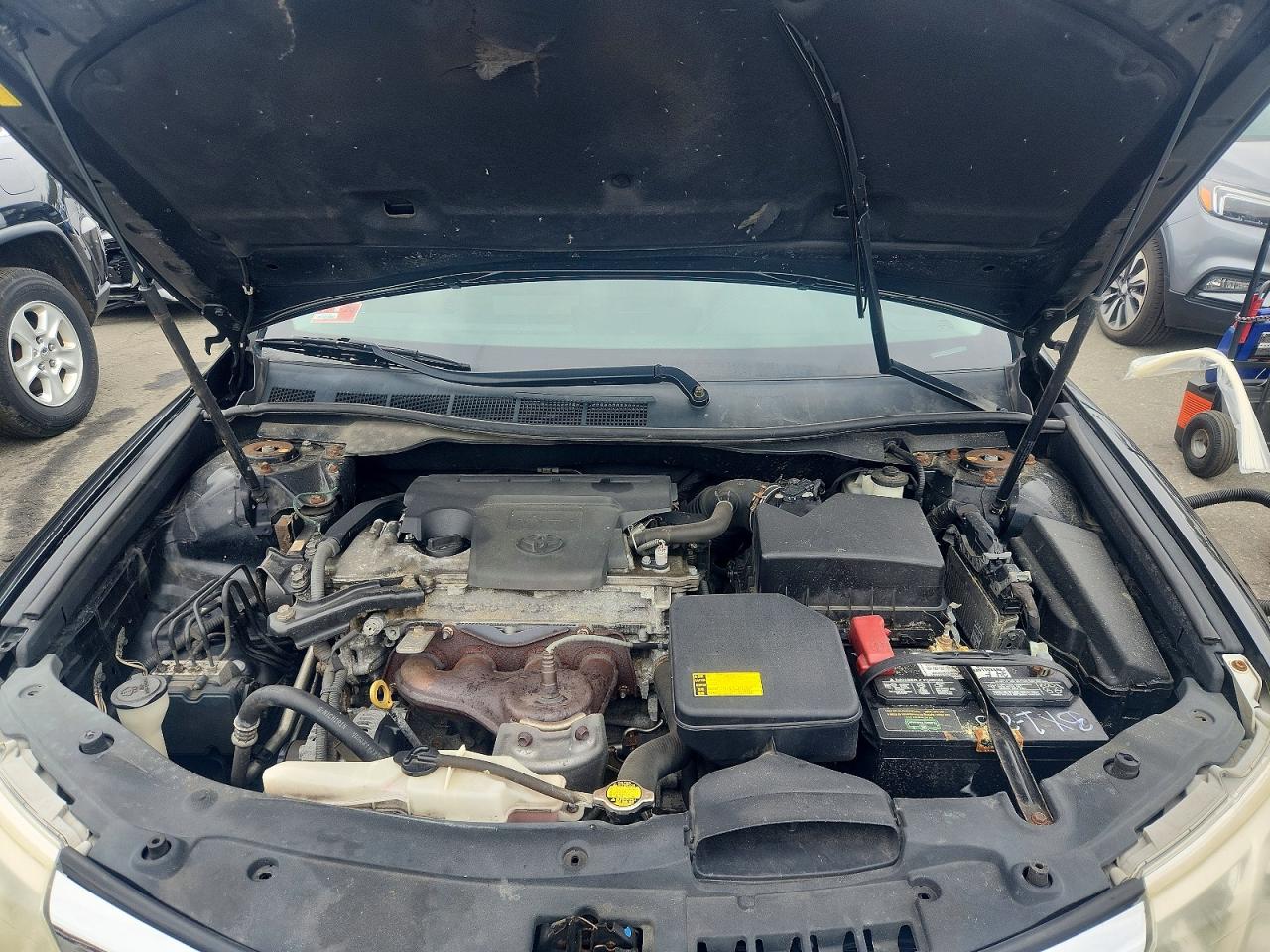 2013 TOYOTA CAMRY XLE photo 31