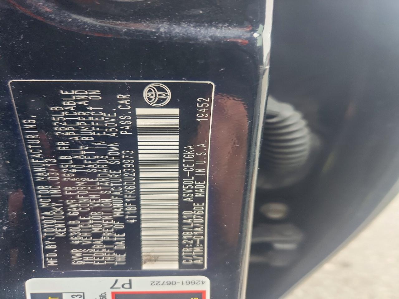 2013 TOYOTA CAMRY XLE photo 34
