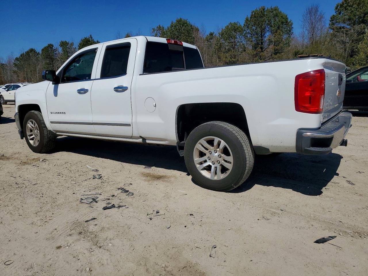 2018 CHEVROLET SILVERADO C1500 LTZ photo 3