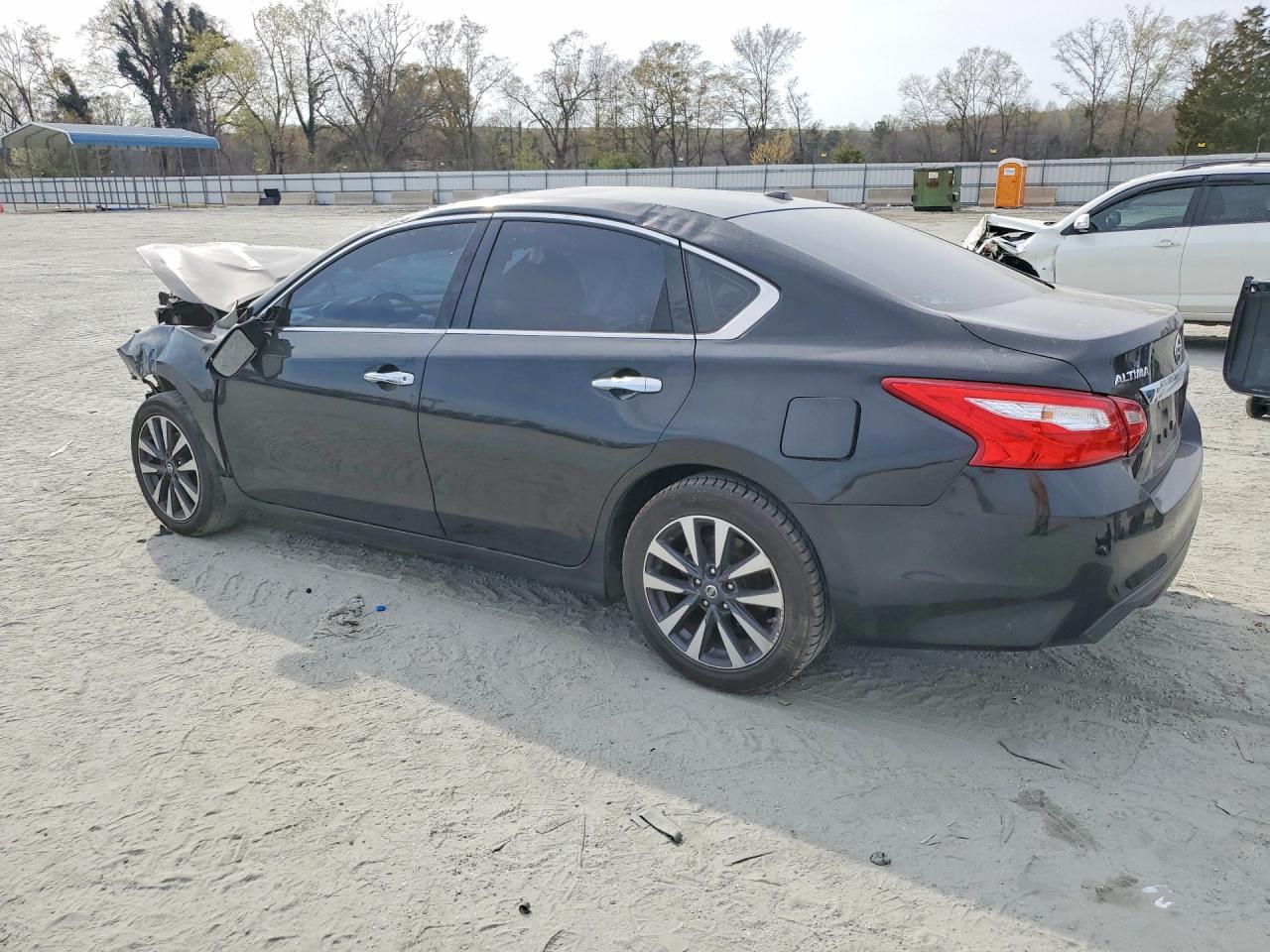2017 NISSAN ALTIMA photo 3