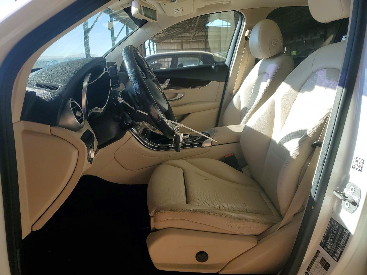 2017 MERCEDES-BENZ GLC 300 photo 7