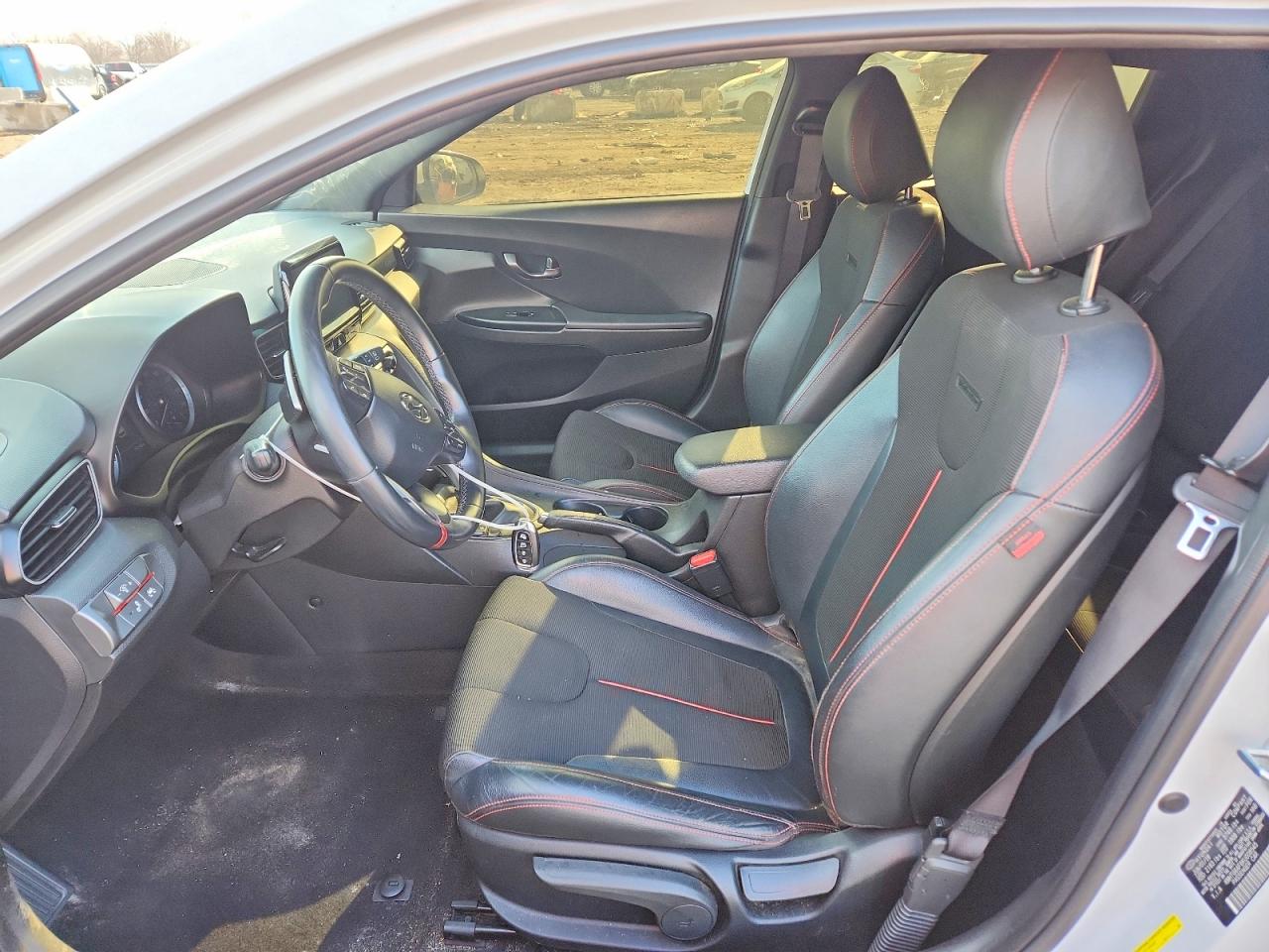 2019 HYUNDAI VELOSTER 2.0L PREMIUM photo 13