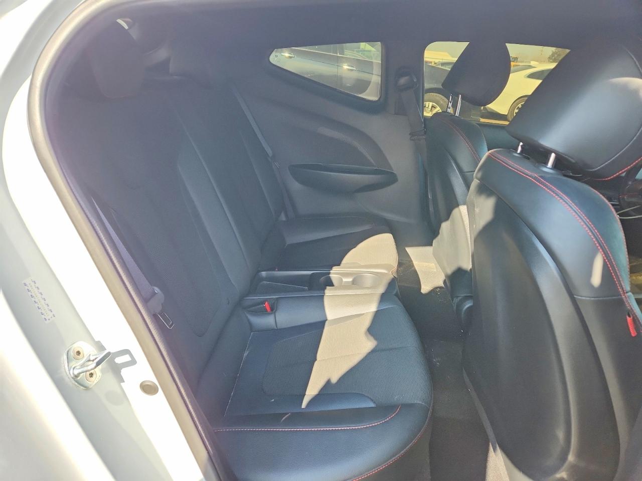 2019 HYUNDAI VELOSTER 2.0L PREMIUM photo 19