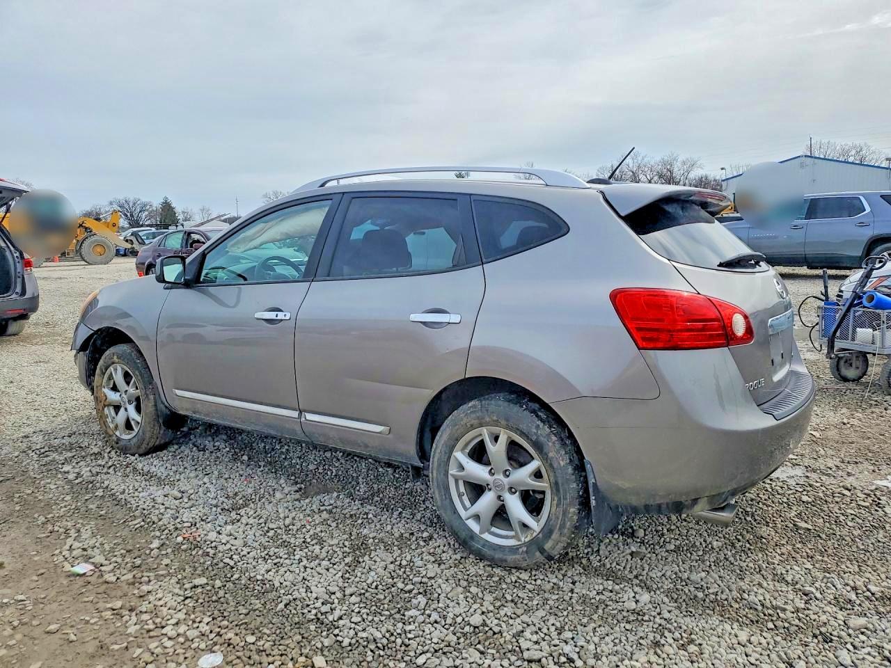 2011 NISSAN ROGUE S photo 4