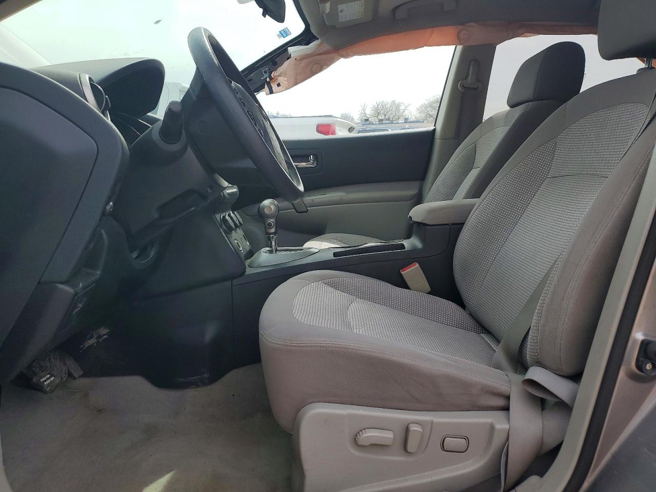 2011 NISSAN ROGUE S photo 19