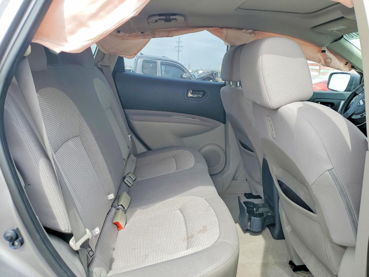 2011 NISSAN ROGUE S photo 28